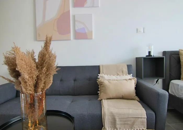 Phaedrus Living: Seaside Luxury Flat Athina 117