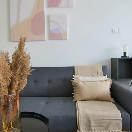 Phaedrus Living: Seaside Luxury Flat Athina 117